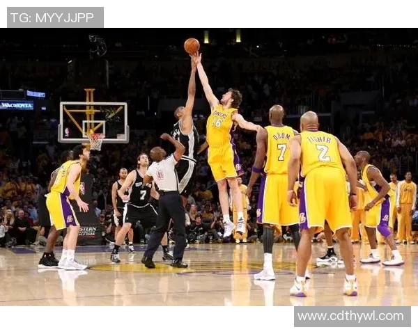 2008年NBA季后赛湖人与马刺对决数据分析与精彩回顾