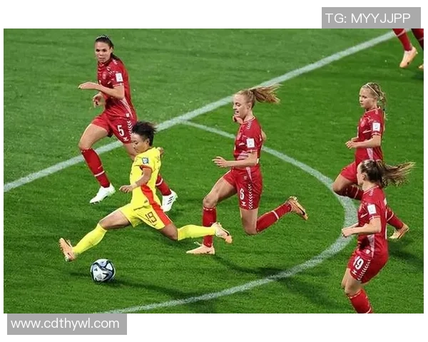 中国女足与加拿大女足激战正酣比分揭晓引发热议