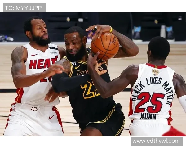 2020年10月10日湖人与热火的精彩对决直播回顾与分析 2020年10月10日湖人与热火的精彩对决直播回顾与分析